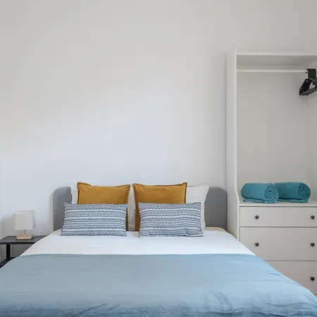 Cool Apartment Near Alfama-3