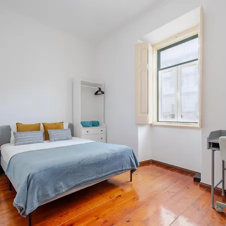 Cool Apartment Near Alfama-2